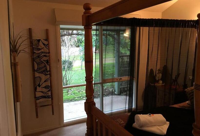 キャビン, Weeroona Bed And Breakfast