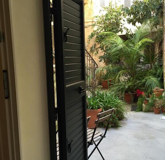 חדר קומפורט לשלושה, B&b Case A San Matteo