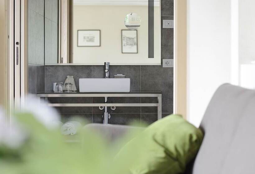 Люкс, Relais Rossar Boutique Hotel Garda & Hills