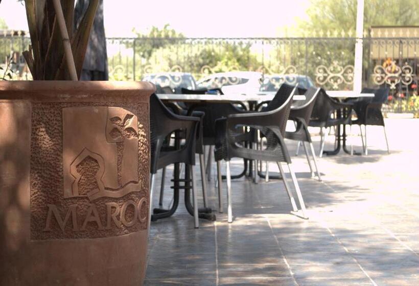 اتاق اکونومی, Le Coq Hardi