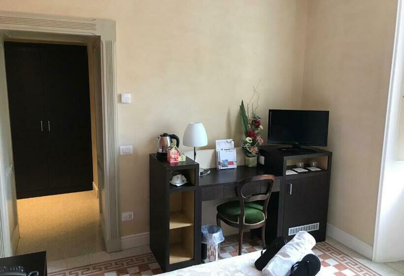 Номер Стандарт, Relais Del Borgo Hotel & Spa 4 Stelle