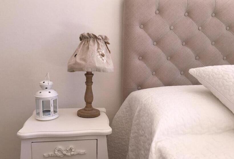 Comfort room with terrace, Villa San Fedele