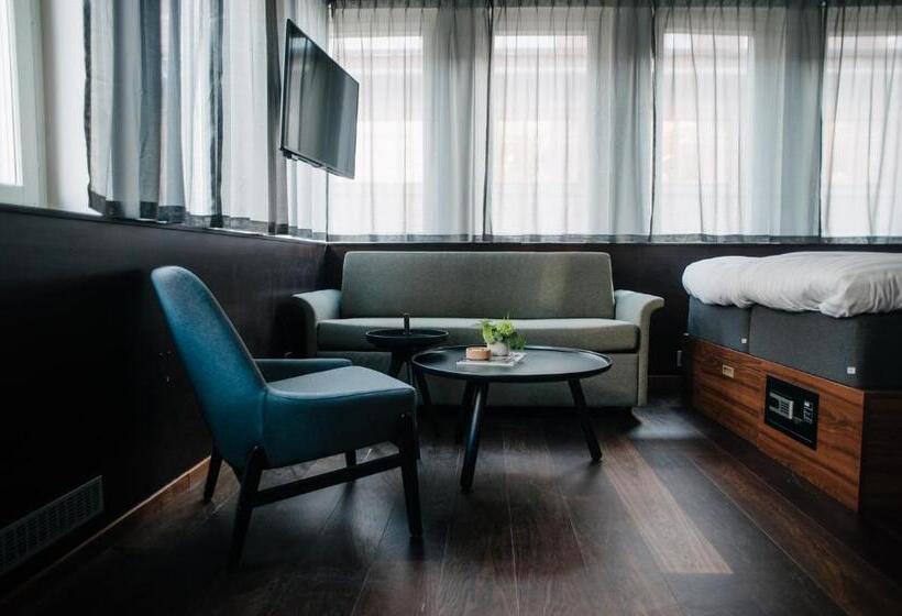 패밀리 룸, Best Western And