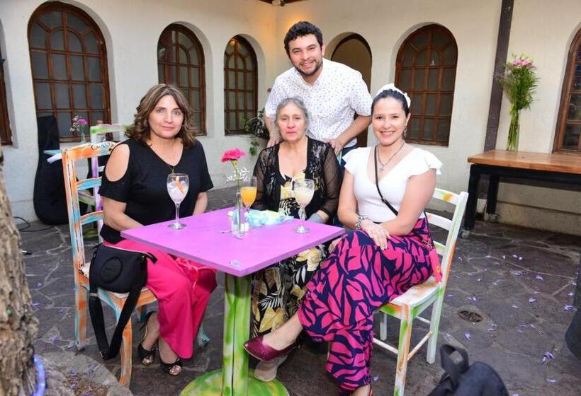 تختخواب در اتاق مشترک, Bbcasita