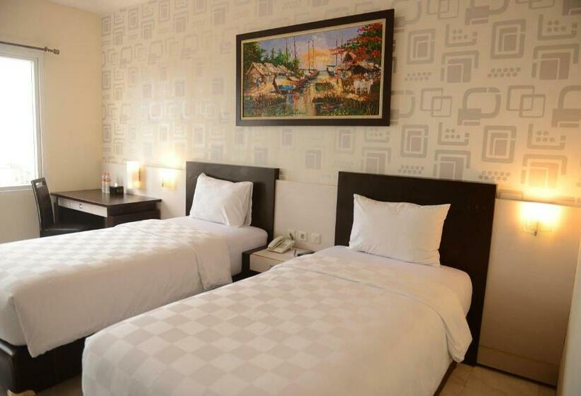 Номер Deluxe, 88 Jember By Wh