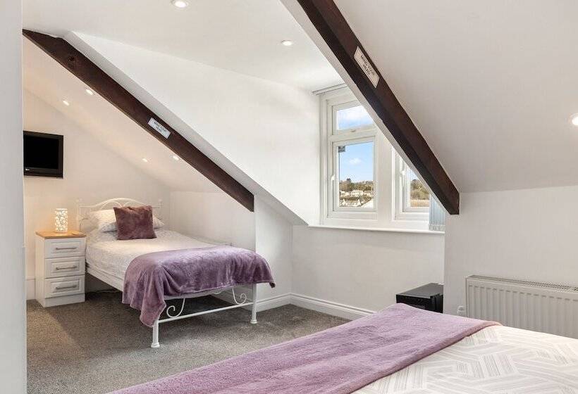 Номер Стандарт Трехместный, Coach Guest House