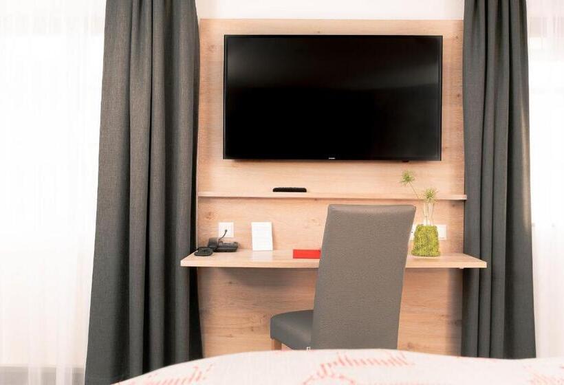 Comfort room with balcony, Genusshotel Hirschen   Erholung Im Grünen
