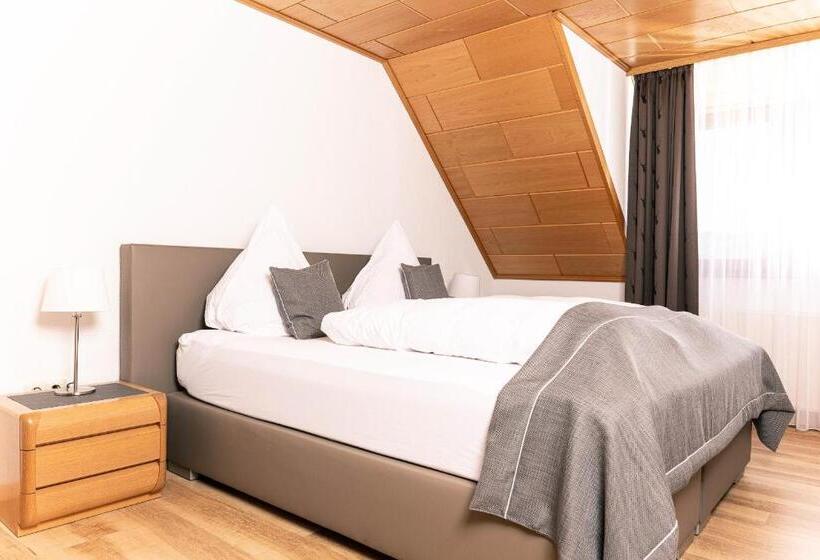 발코니가 있는 2 베드룸 아파트, Genusshotel Hirschen   Erholung Im Grünen