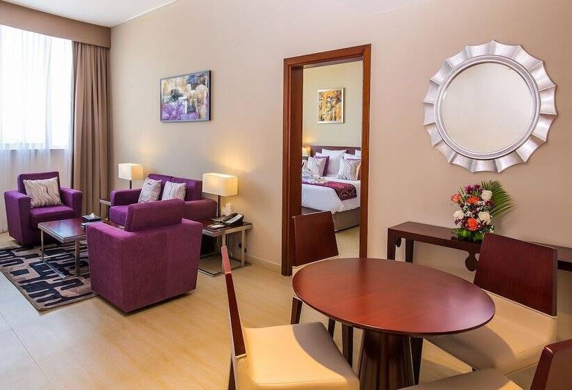Полулюкс Вид на Море, V Hotel Fujairah