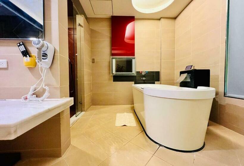 اتاق سوپریور, Motel Fabulous