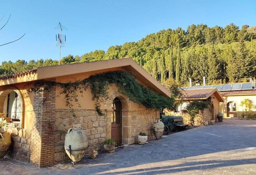 스탠다드 룸 풀장 전망, Agriturismo Il Drago