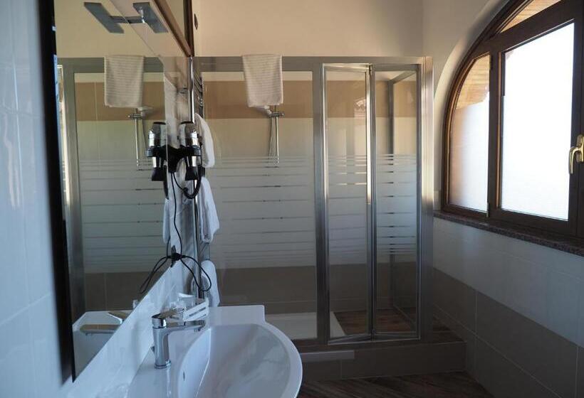 디럭스 트리플 룸, Agriturismo Il Drago