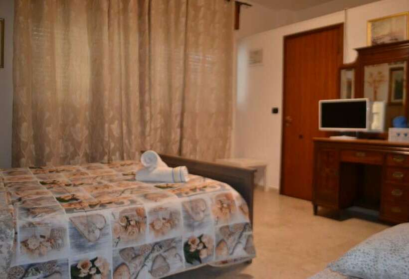 Номер Стандарт Трехместный, Bed And Breakfast Diana