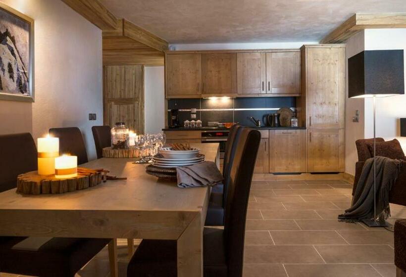 Апартаменты 3 Спальни, Cgh Résidence Boutique La Grange Aux Fées