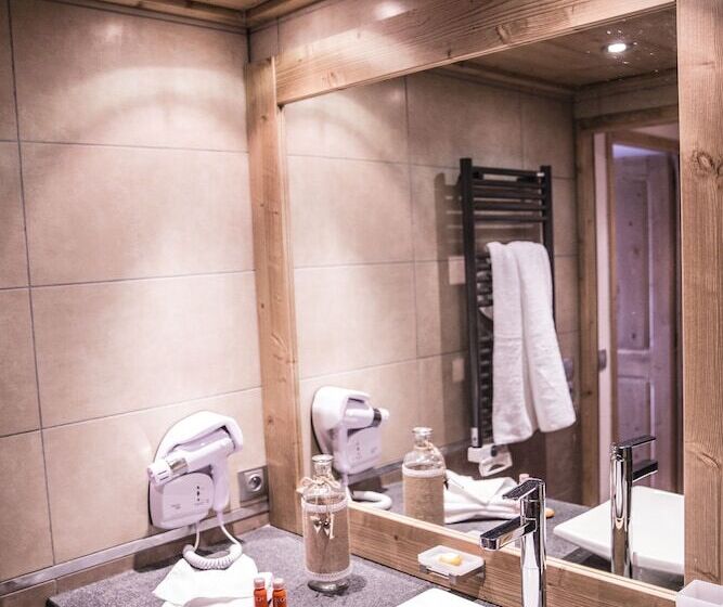 Апартаменты 3 Спальни, Cgh Résidence Boutique La Grange Aux Fées