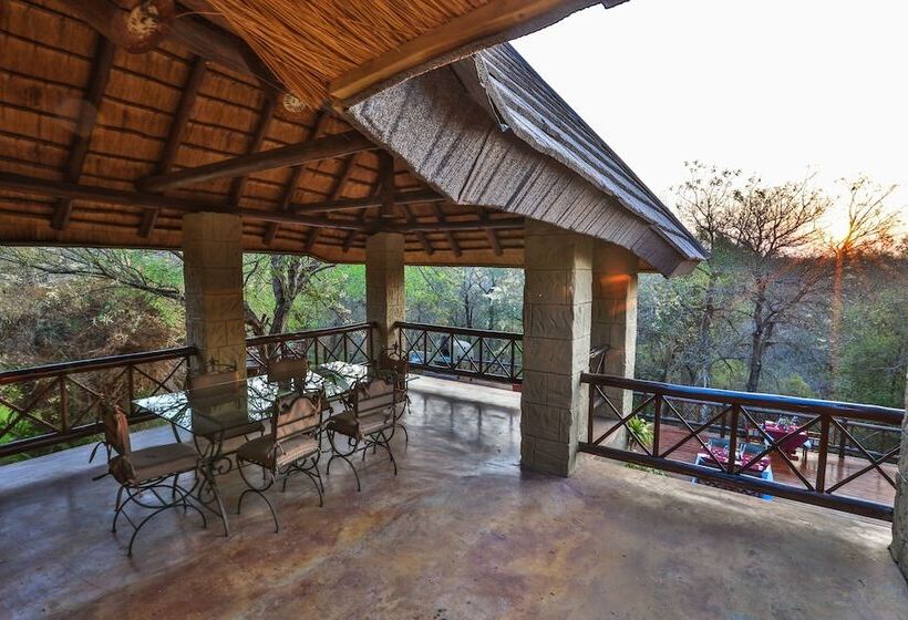 Люкс Повышенной Комфортности, Grand Kruger Lodge And Spa