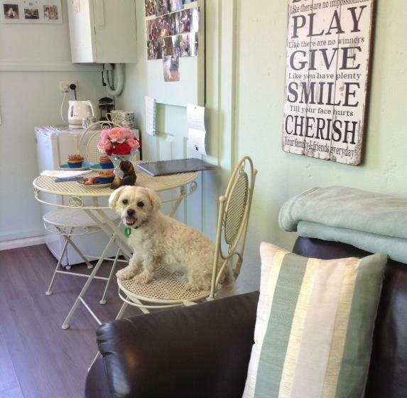 스위트, Must Love Dogs B&b & Self Contained Cottage