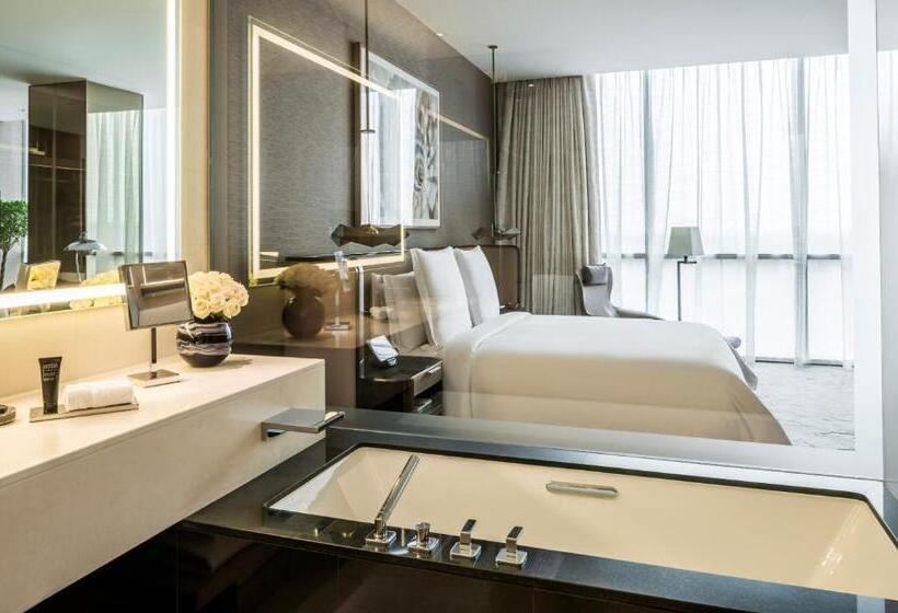 Студио Стандарт Кровать Кинг, Four Seasons Hotel Dubai International Financial Centre