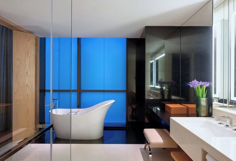 Люкс Повышенной Комфортности, Four Seasons Hotel Dubai International Financial Centre