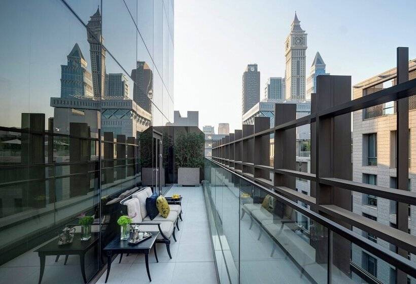 Люкс, Four Seasons Hotel Dubai International Financial Centre