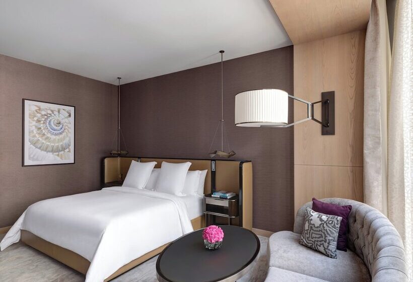 Номер Deluxe Кровать Кинг, Four Seasons Hotel Dubai International Financial Centre