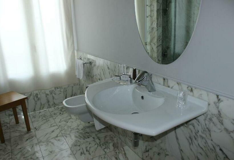 Четырехместный Номер Стандарт, Vittoria Parc