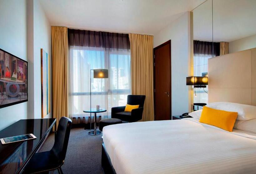 اتاق خانوادگی, Centro Capital Doha By Rotana