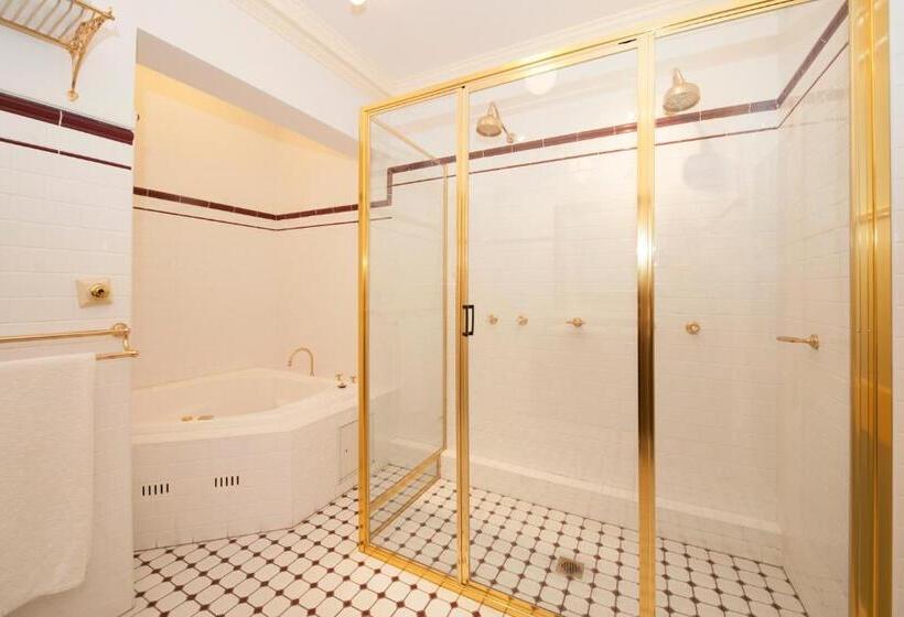行政房间, Cobb & Co Court Boutique