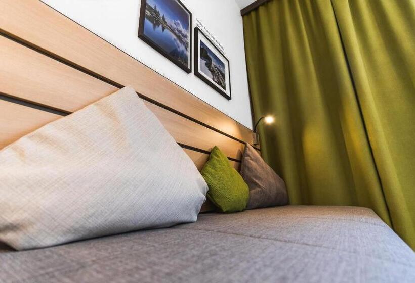 スーペリアトリプルルーム, Jufa Hotel Schladming