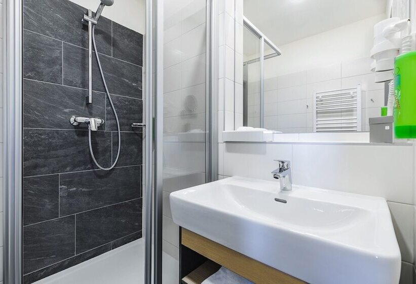 スーペリアトリプルルーム, Jufa Hotel Schladming