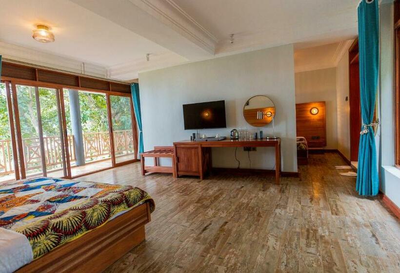 اتاق اجرایی سه نفره, Sundiata Beach Resort