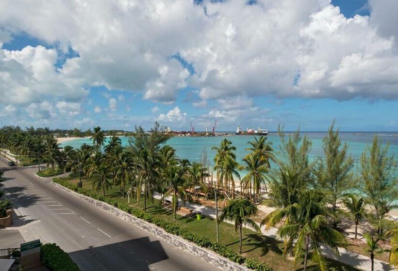 اتاق استاندارد با تخت بزرگ, Courtyard By Marriott Nassau Downtown/junkanoo Beach
