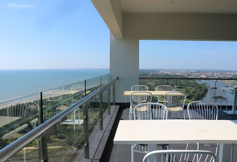 수피리어 룸 도시 전망, Pullman Miri Waterfront