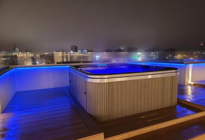 سوئیت با تخت بزرگ, Terrace Suites Iasi