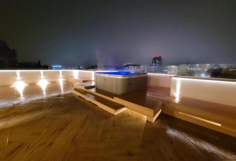 اتاق استاندارد با تخت بزرگ, Terrace Suites Iasi