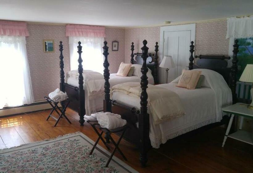 Номер Стандарт Вид на Сад, Harpswell Inn