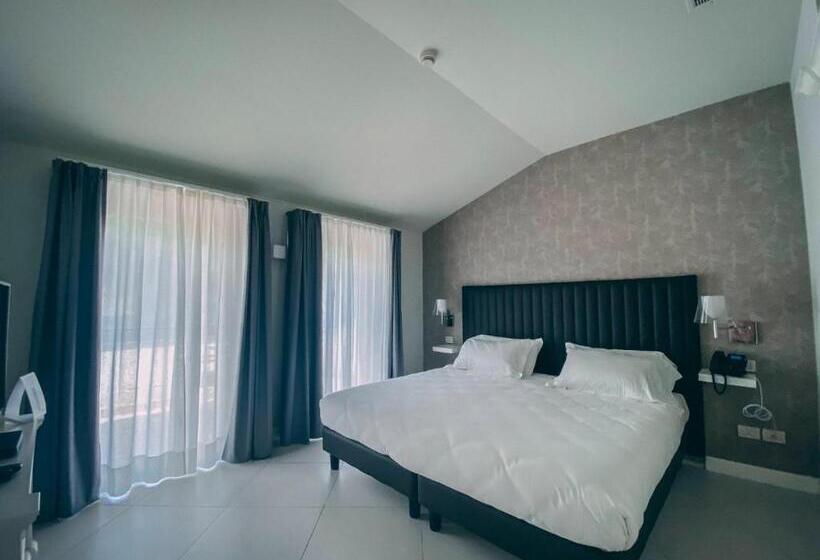 Люкс с Террасой, Palma Mysuite Lago Di Garda