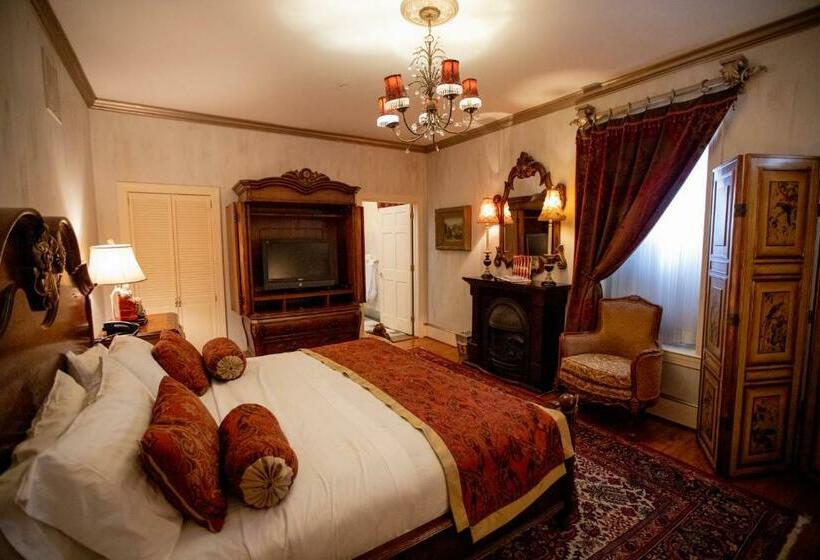 スタンダードルーム, 1840s Carrollton Inn