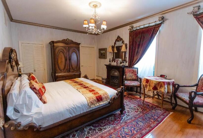 スタンダードルーム, 1840s Carrollton Inn