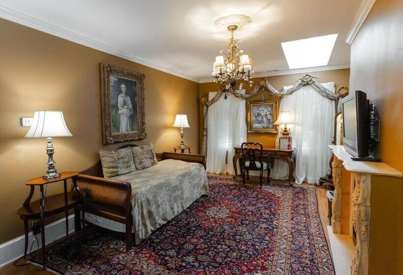 スイート, 1840s Carrollton Inn