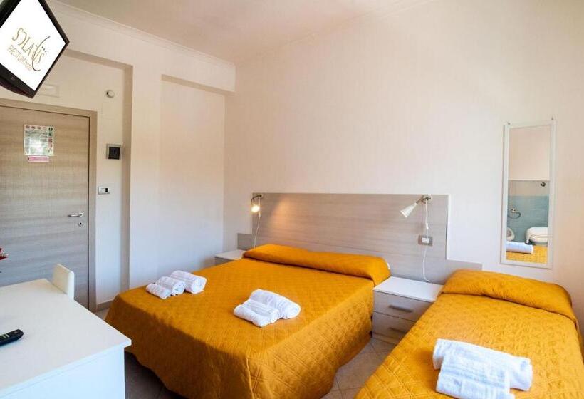 اتاق استاندارد سه نفره, Solaris Paestum