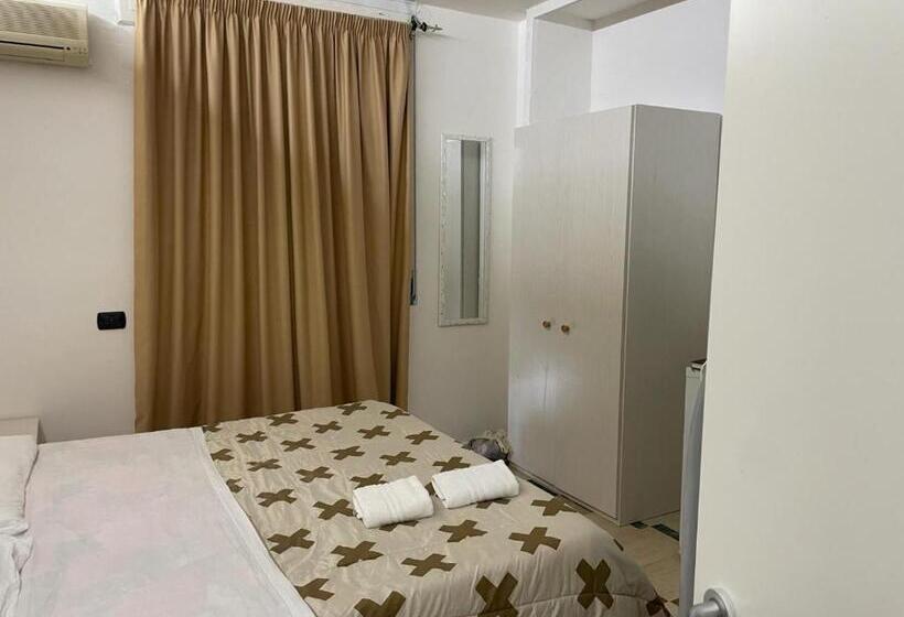 اتاق استاندارد چهارنفره با بالکن, Solaris Paestum