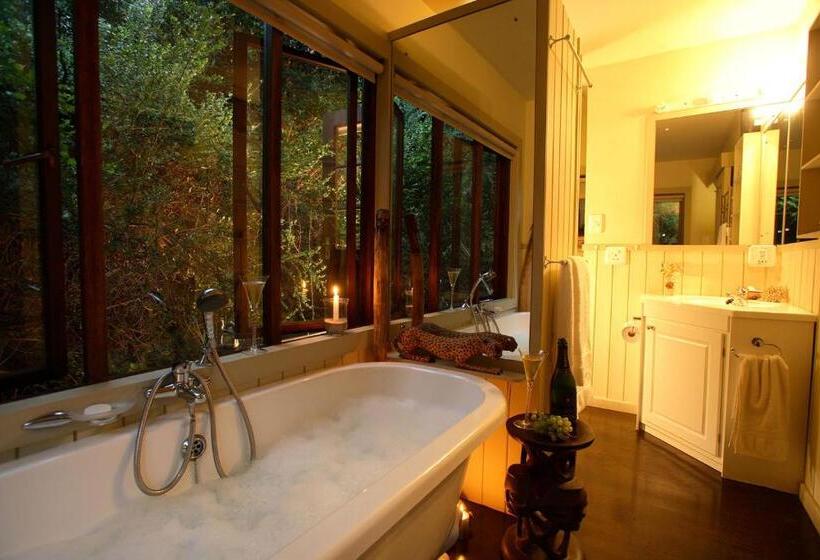 Номер Стандарт, Moontide Riverside Lodge
