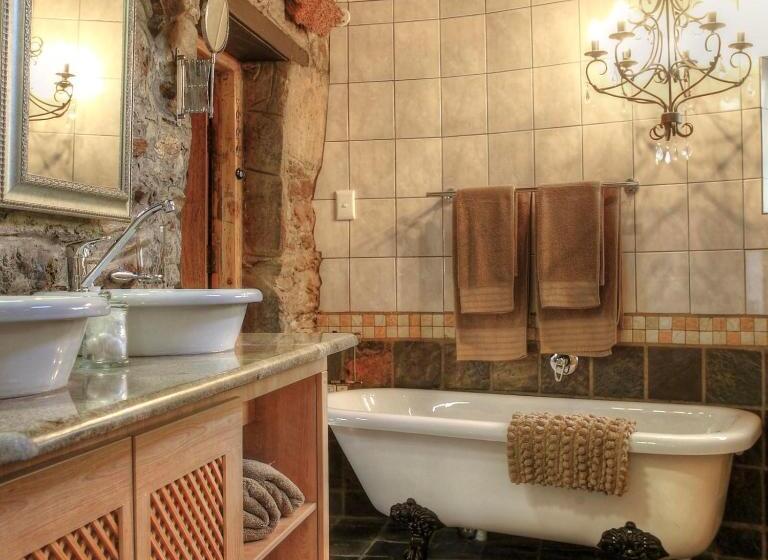 Номер Стандарт, Moontide Riverside Lodge