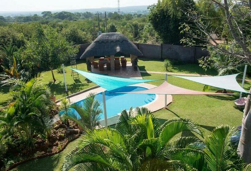 اتاق استاندارد چهار تخته, Room In Villa   Zambezi Family Lodge   Elephant Room