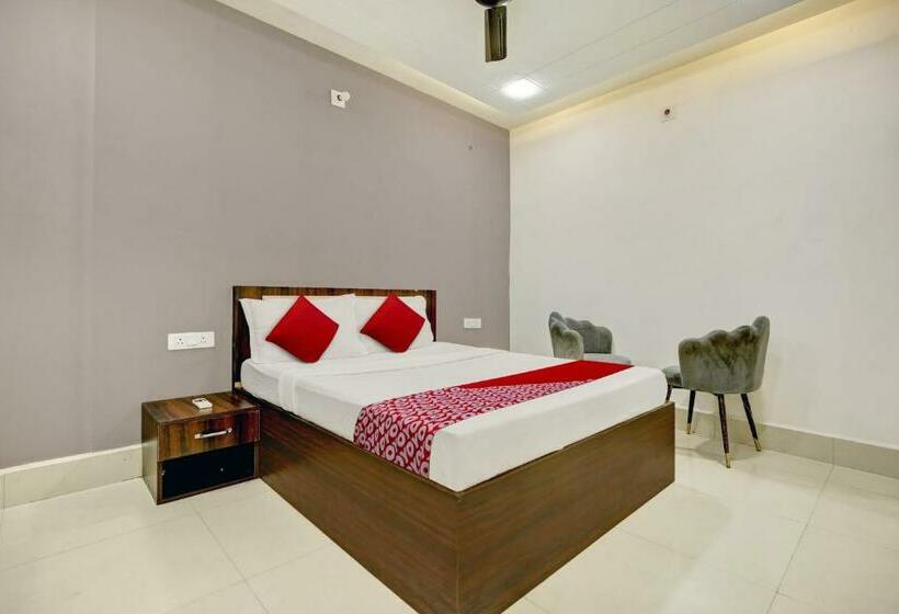 Трехместный Номер Классика, Oyo Flagship Inder Guest House