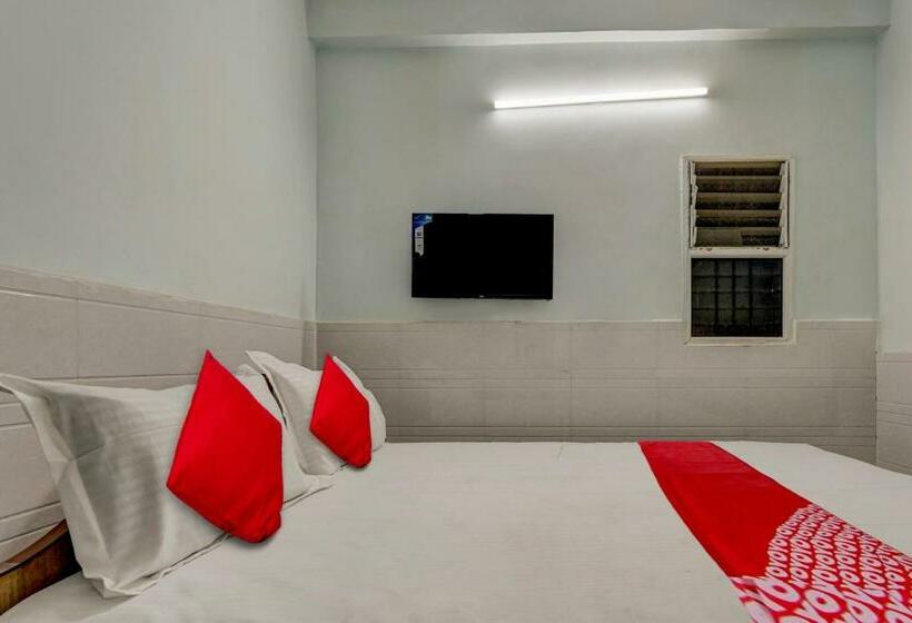 Трехместный Номер Классика, Oyo Flagship Sri Sai Lodge