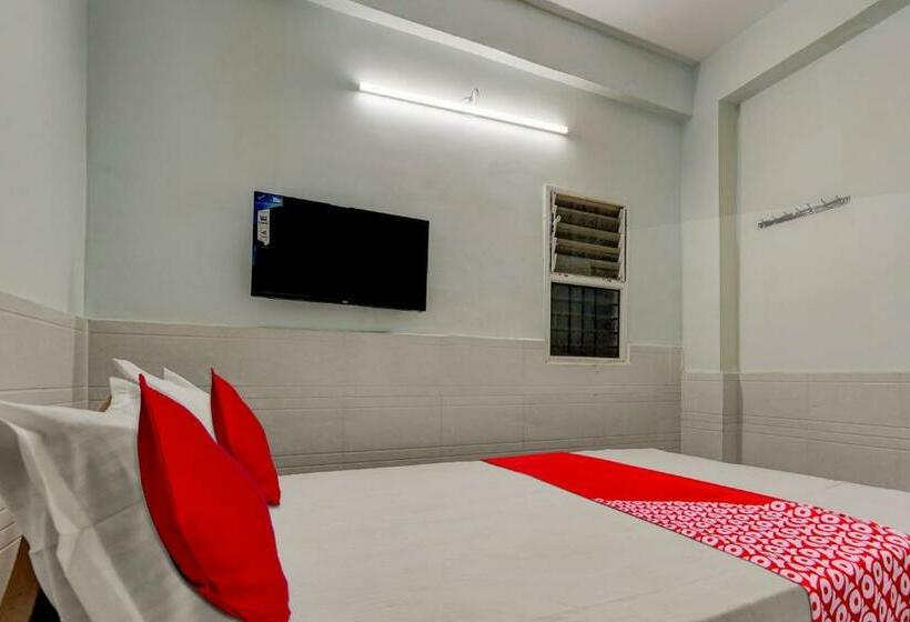 Трехместный Номер Классика, Oyo Flagship Sri Sai Lodge