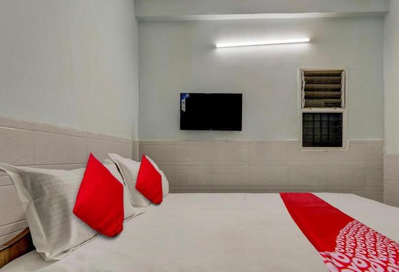 Трехместный Номер Классика, Oyo Flagship Sri Sai Lodge