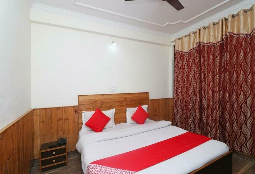트리플 클래식 룸, Oyo Flagship Hotel Aakarsh